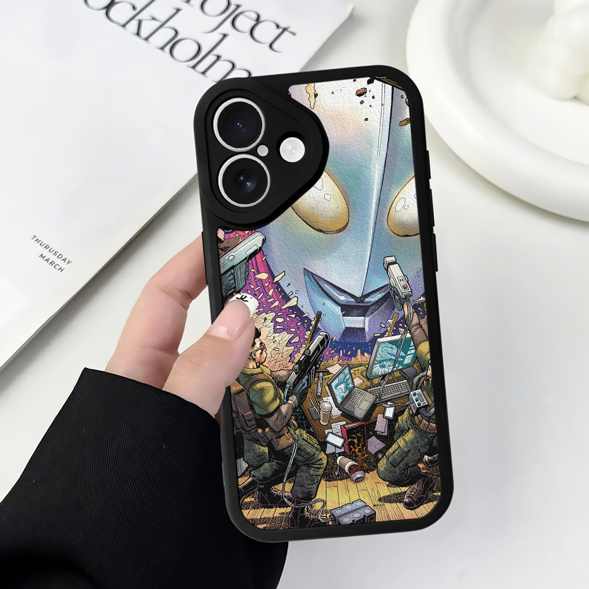 （画像用） ウルトラマン Ultraman 【iPhone 16シリーズ対応】シリコンスマホケース（レザー調） 材質：シリコン